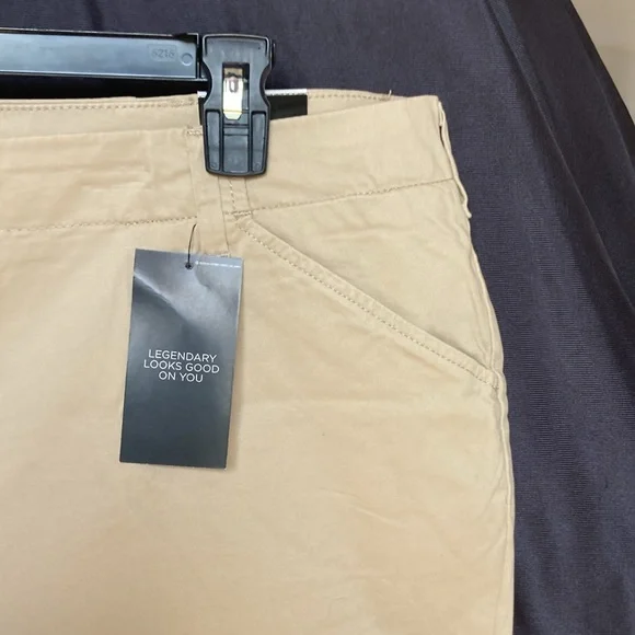 Lee Bermuda short regular fit midrise with 9 in inseam safari tan 24W - Picture 5 of 17
